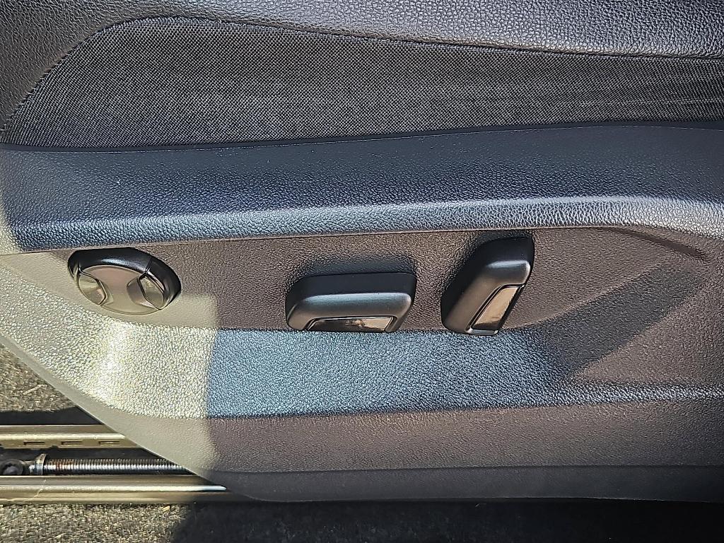 used 2020 Volkswagen Tiguan car, priced at $14,900