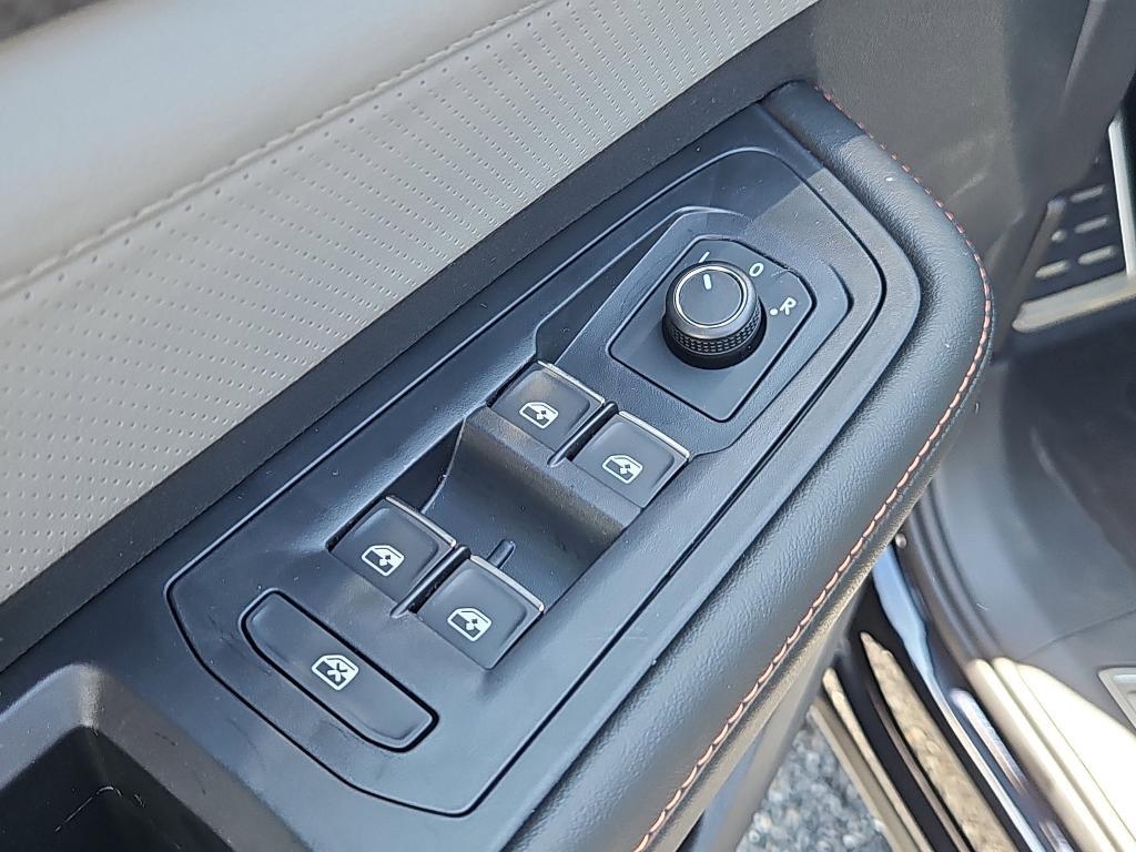 new 2025 Volkswagen Atlas car, priced at $43,513