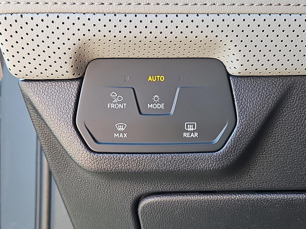 new 2025 Volkswagen Atlas car, priced at $46,668