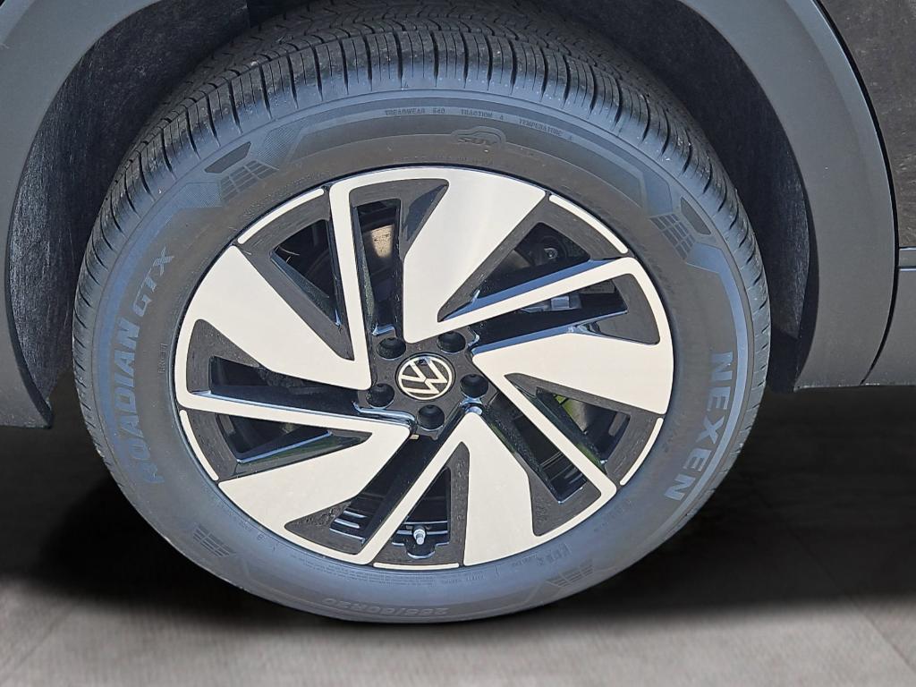 new 2025 Volkswagen Atlas car, priced at $44,118