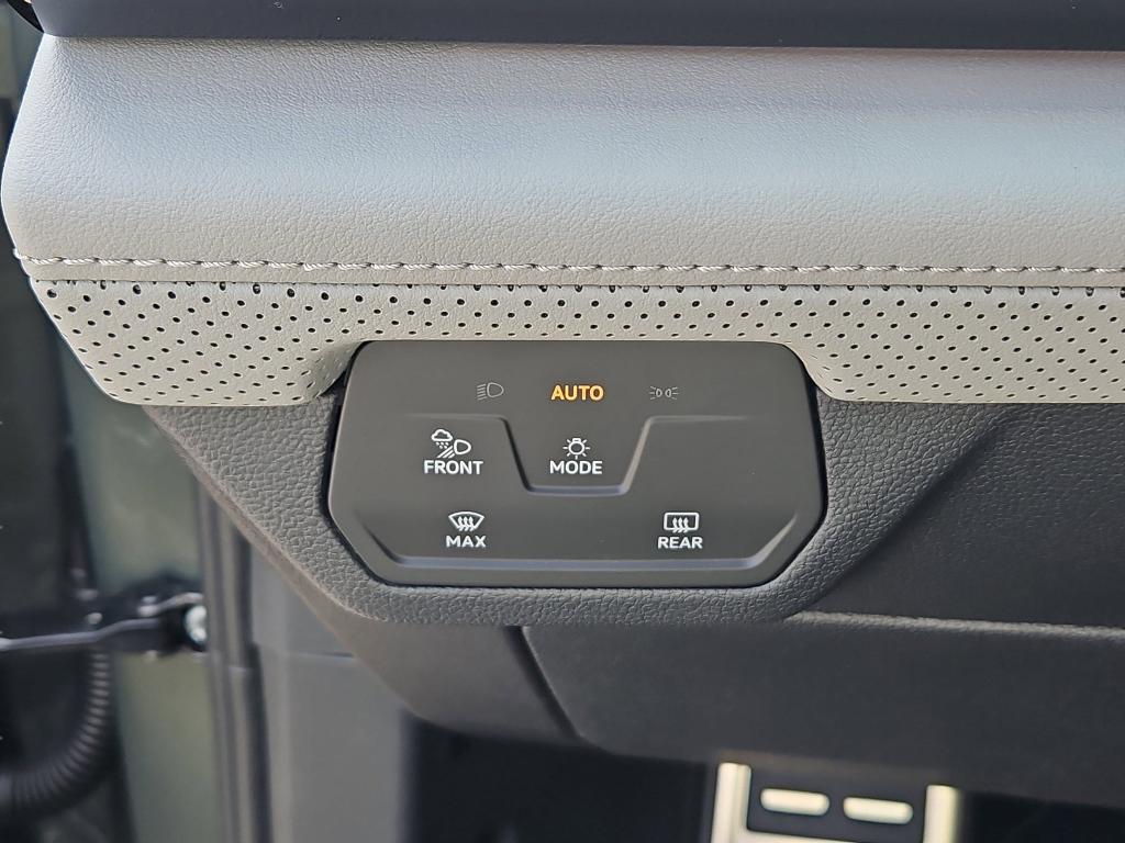 new 2025 Volkswagen Atlas car, priced at $45,013