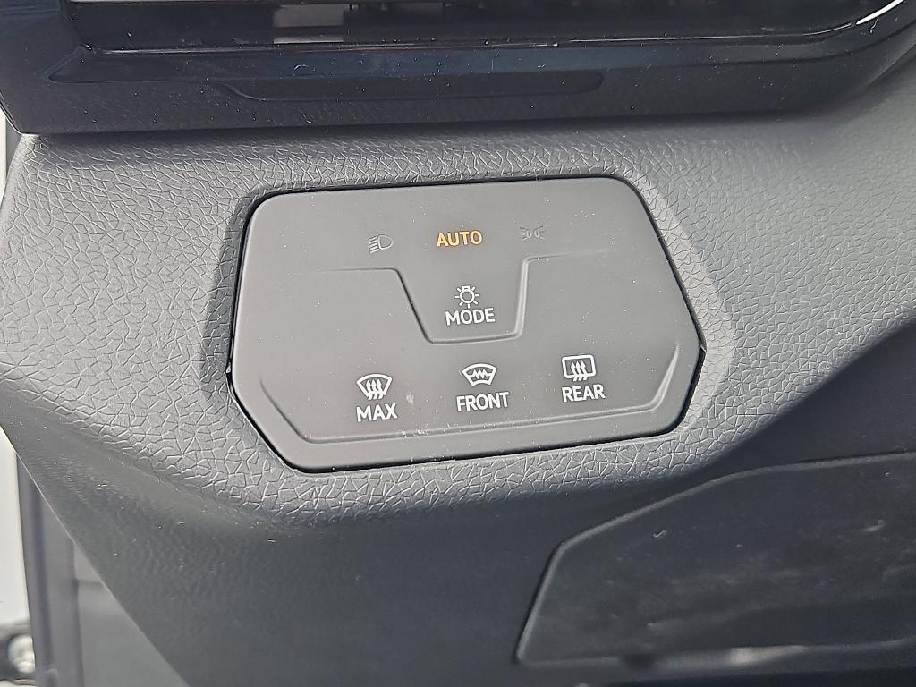 new 2025 Volkswagen ID.4 car, priced at $44,507