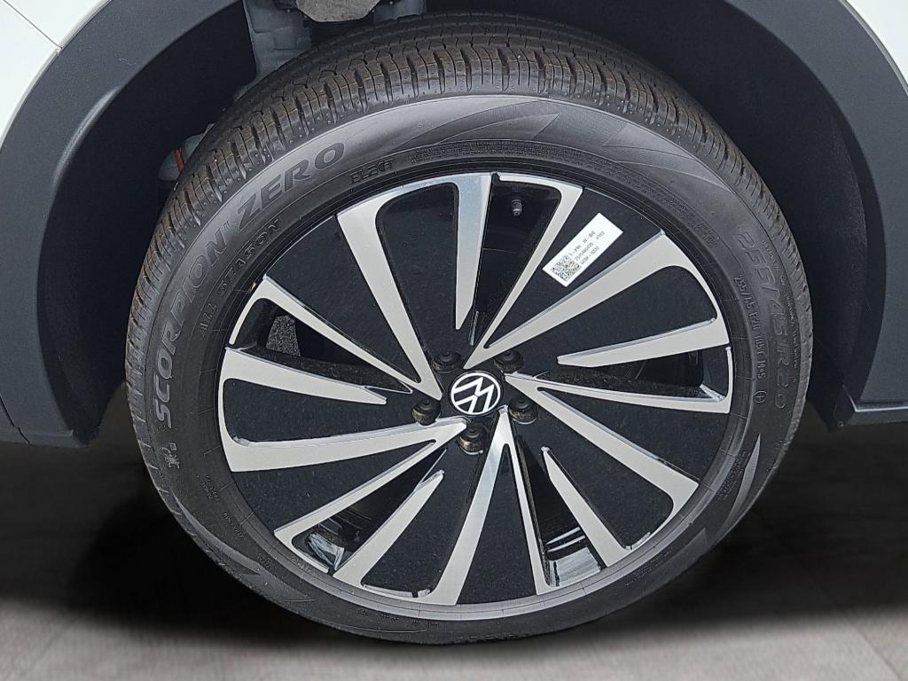 new 2025 Volkswagen ID.4 car, priced at $44,507
