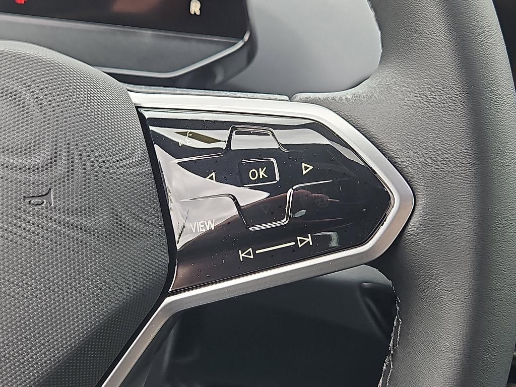 new 2025 Volkswagen ID.4 car, priced at $44,507