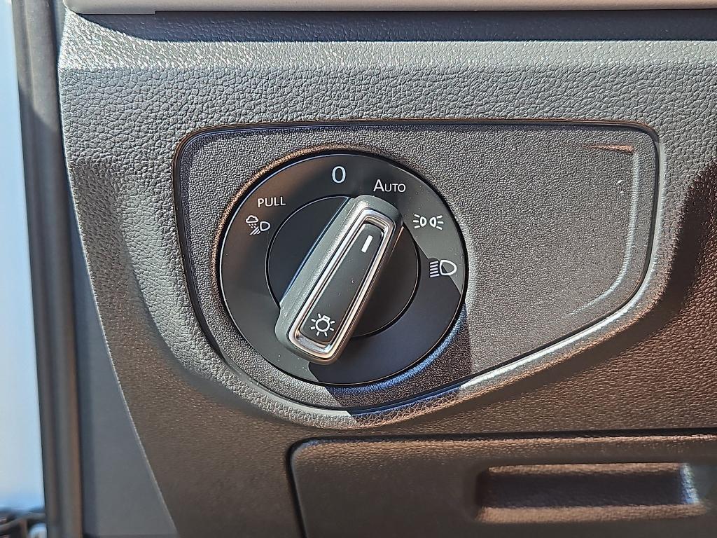used 2021 Volkswagen Atlas car, priced at $25,500