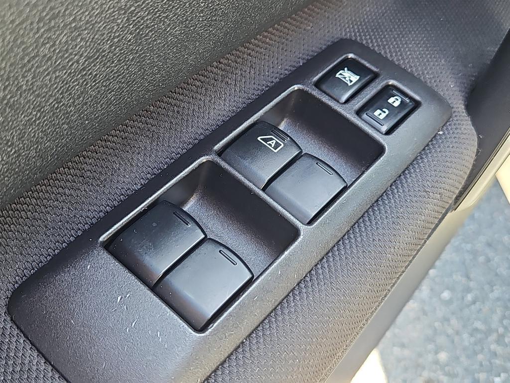 used 2015 Nissan Rogue Select car, priced at $7,900