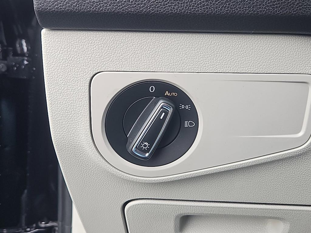 used 2022 Volkswagen Tiguan car, priced at $29,900