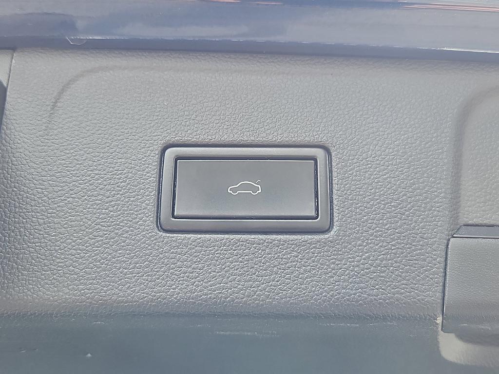 used 2019 Volkswagen Atlas car, priced at $21,900
