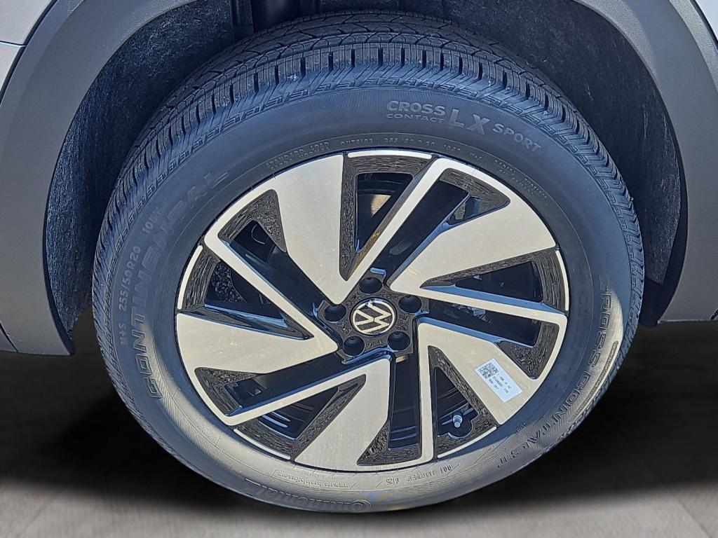 new 2025 Volkswagen Atlas car, priced at $47,006