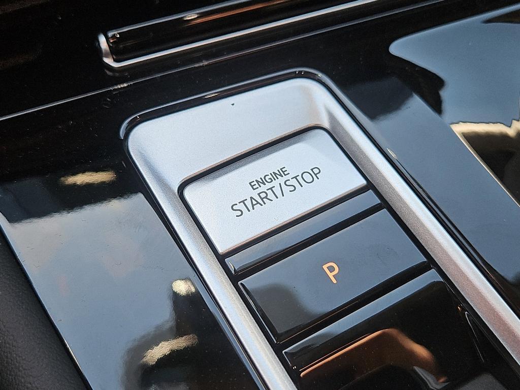 new 2025 Volkswagen Atlas car, priced at $47,006