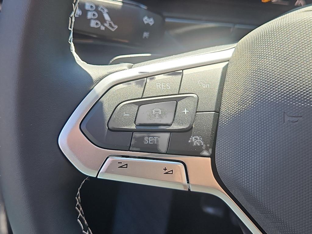new 2025 Volkswagen Atlas car, priced at $47,006