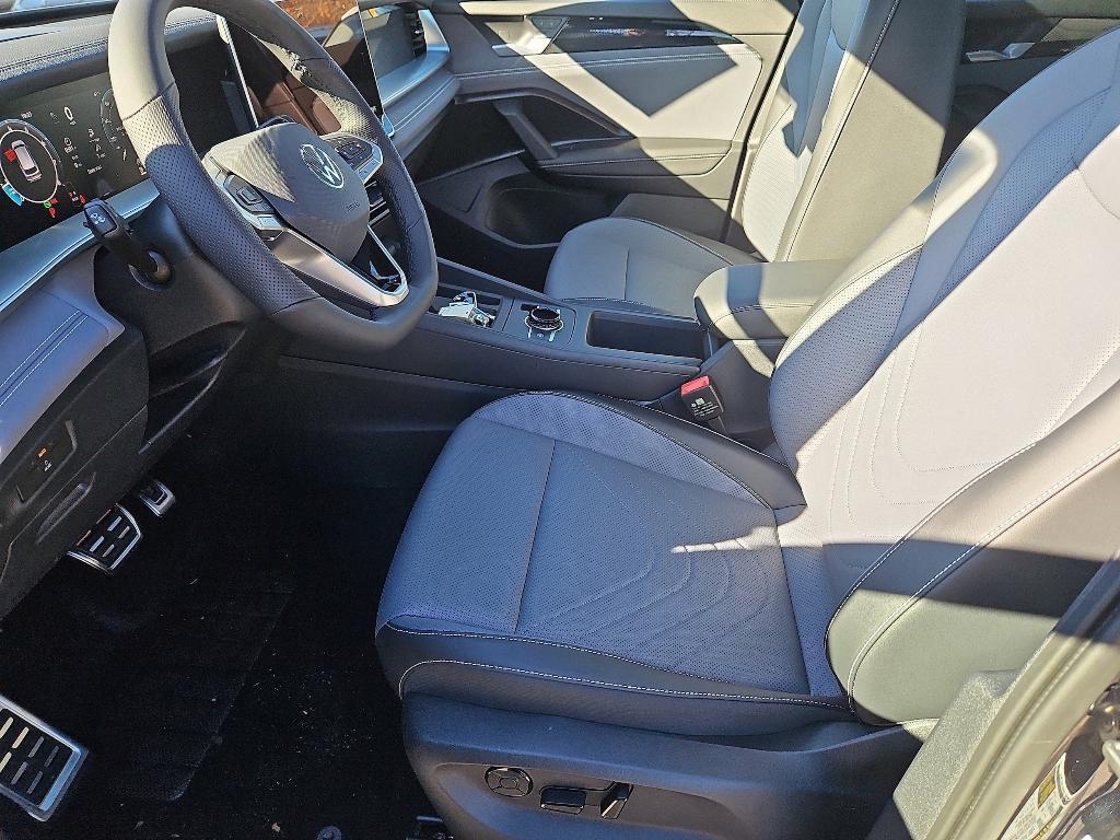 new 2026 Volkswagen Tiguan car, priced at $40,525