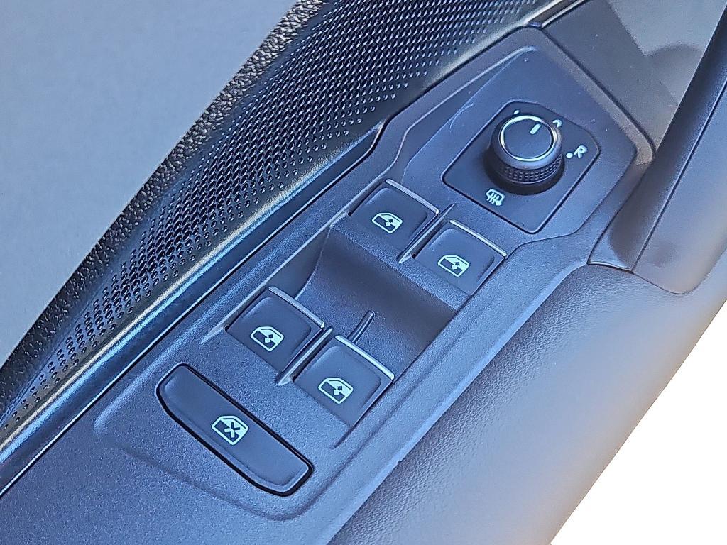 new 2026 Volkswagen Tiguan car, priced at $40,525