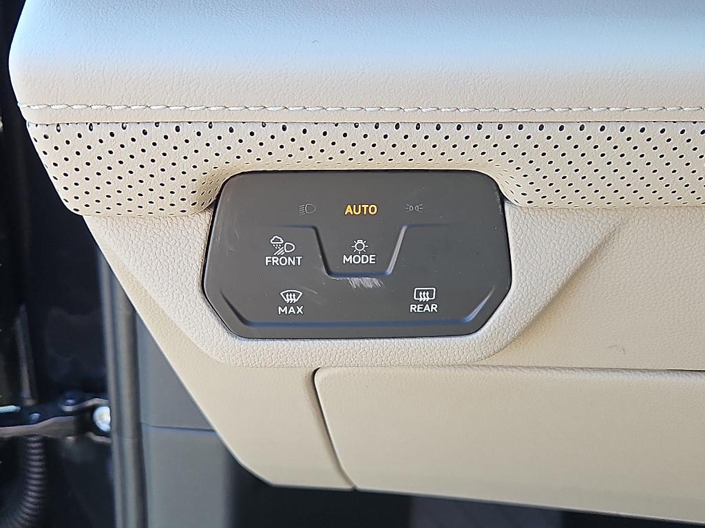 new 2025 Volkswagen Atlas car, priced at $47,726