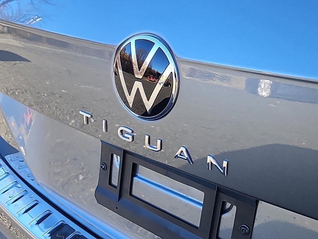 new 2024 Volkswagen Tiguan car, priced at $30,335