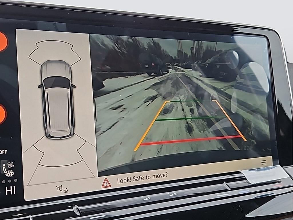 new 2025 Volkswagen Atlas car, priced at $45,986