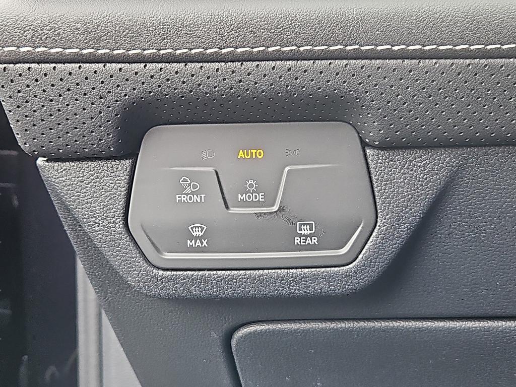 new 2025 Volkswagen Atlas car, priced at $47,431