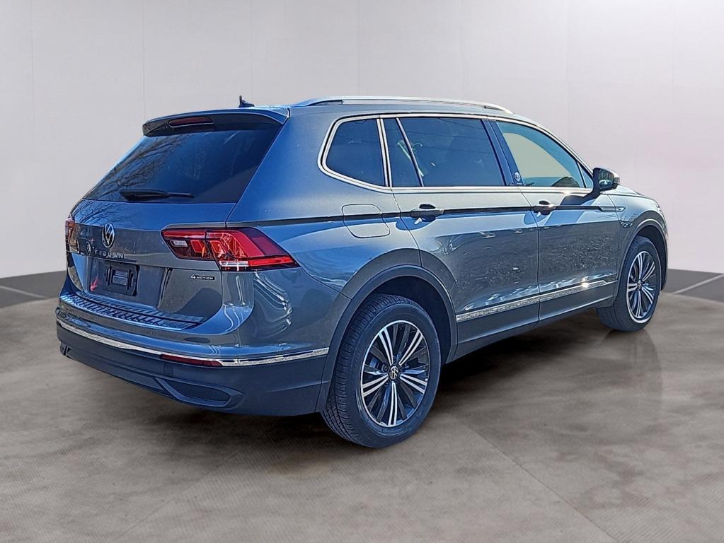 new 2024 Volkswagen Tiguan car, priced at $30,551