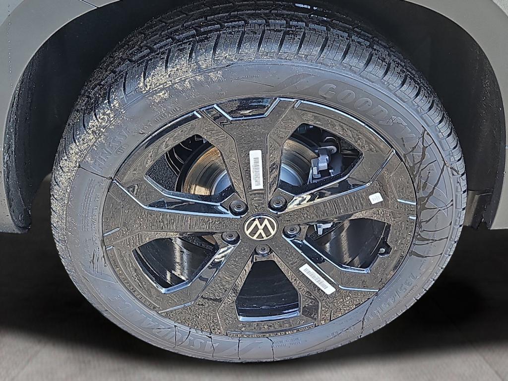 new 2025 Volkswagen Taos car, priced at $32,312