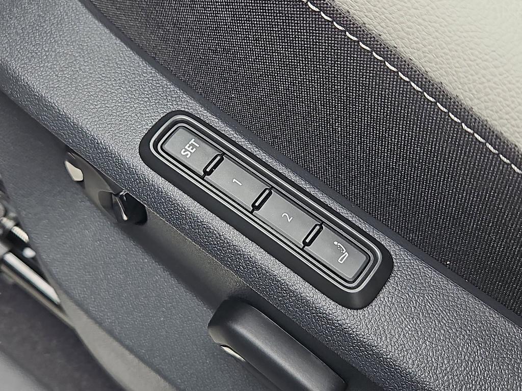 new 2025 Volkswagen Atlas Cross Sport car, priced at $51,369