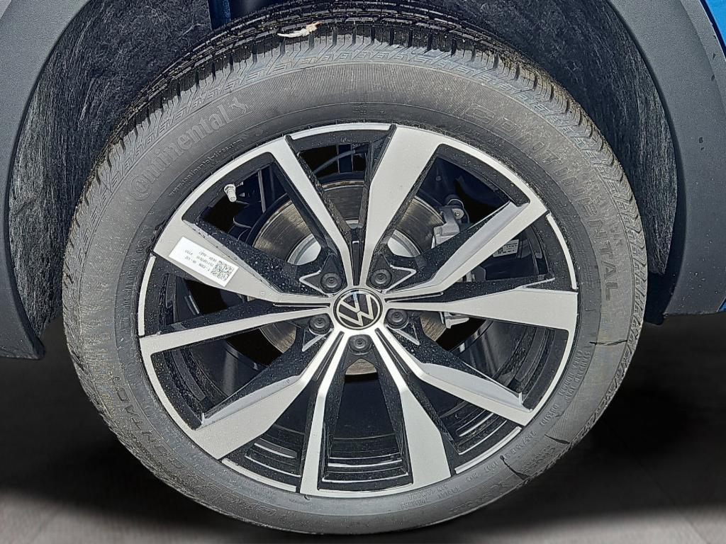 new 2025 Volkswagen Atlas Cross Sport car, priced at $51,369