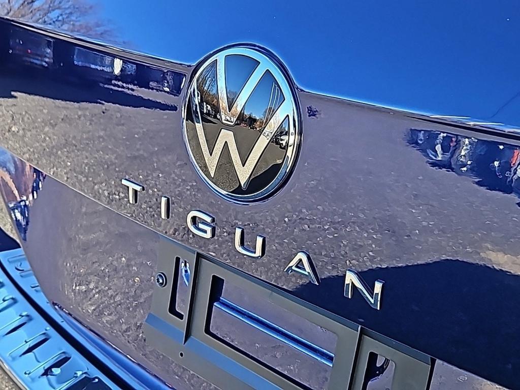 new 2024 Volkswagen Tiguan car, priced at $30,211