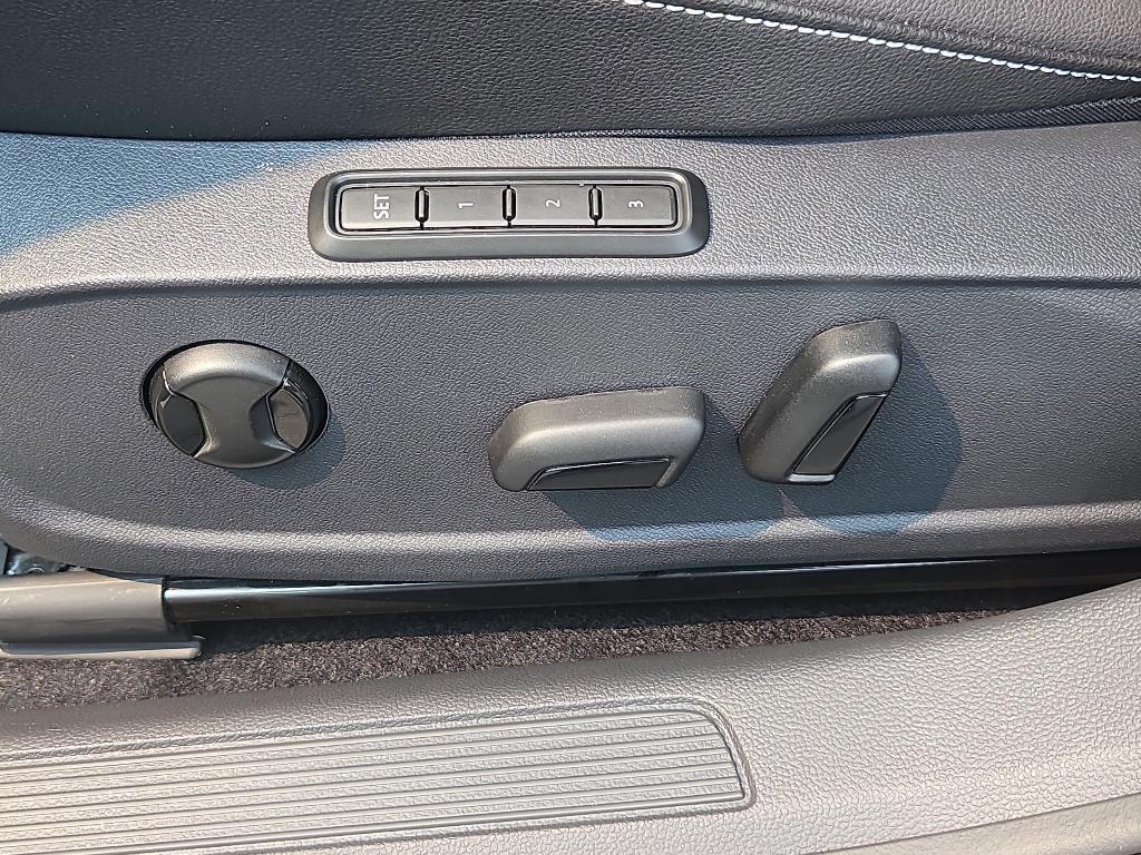 used 2025 Volkswagen Jetta car, priced at $25,000