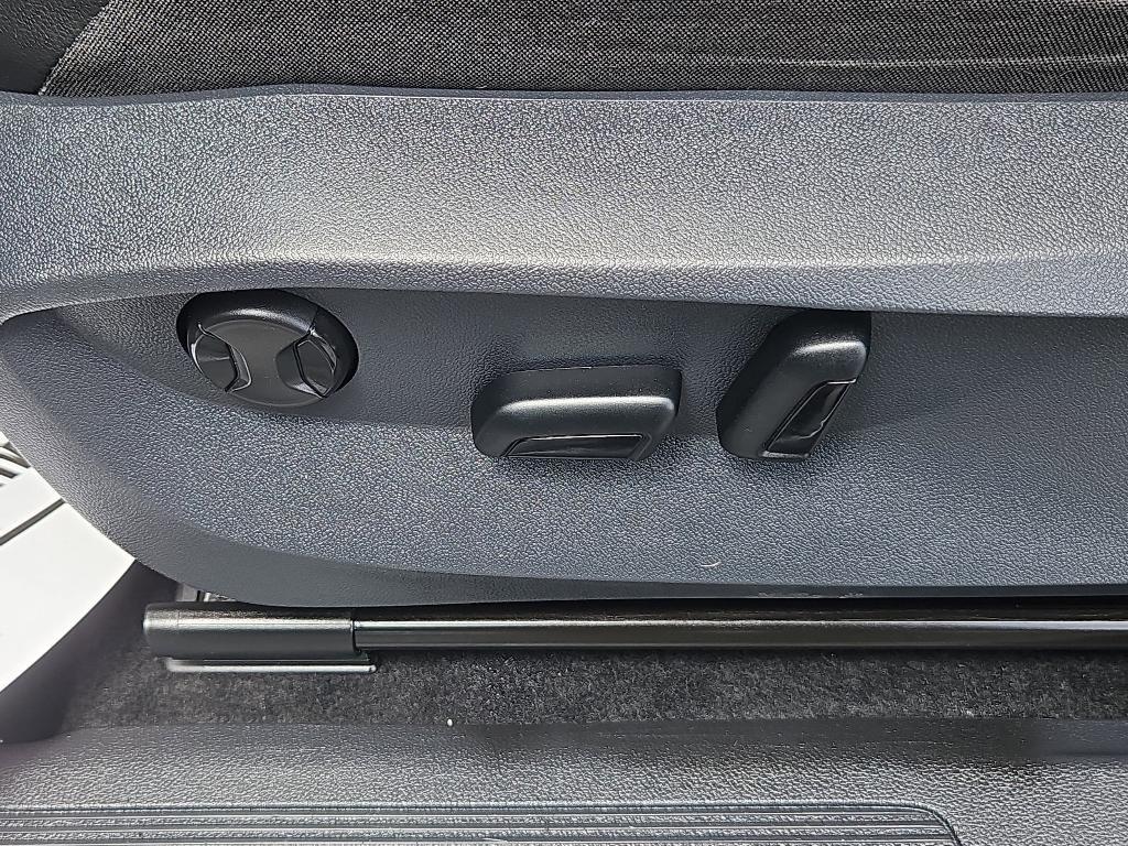 used 2022 Volkswagen Tiguan car, priced at $24,900