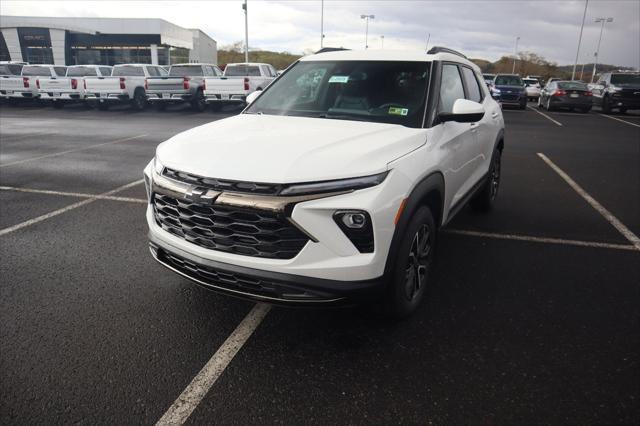 new 2025 Chevrolet TrailBlazer car, priced at $32,130