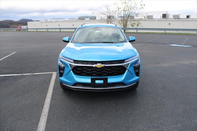 new 2025 Chevrolet Trax car, priced at $22,990