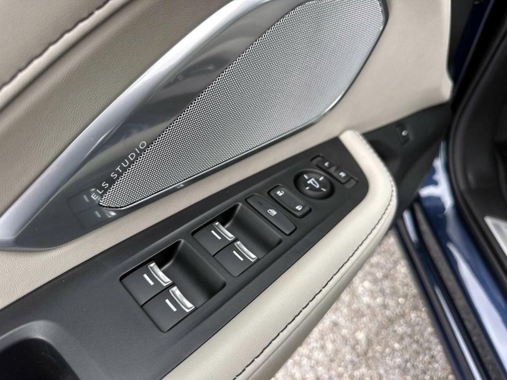 new 2025 Acura RDX car, priced at $46,580