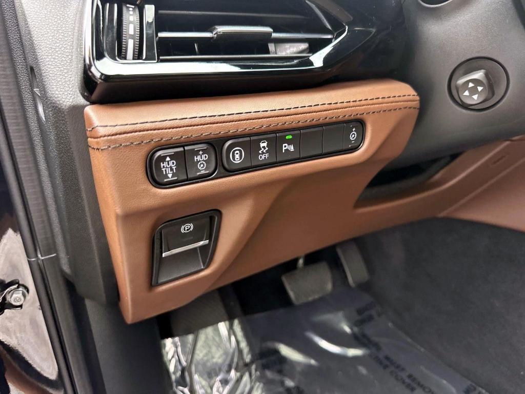 used 2024 Acura MDX car, priced at $51,400