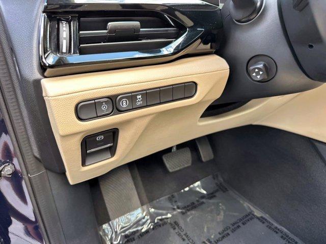 used 2023 Acura MDX car, priced at $40,500