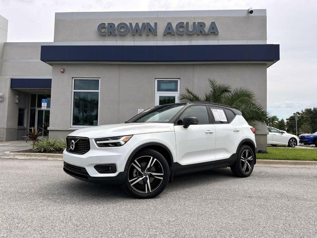 used 2022 Volvo XC40 car, priced at $26,700
