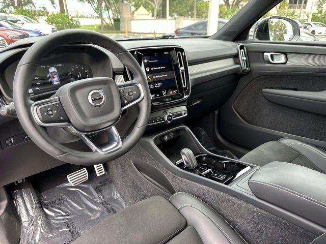 used 2022 Volvo XC40 car, priced at $25,700