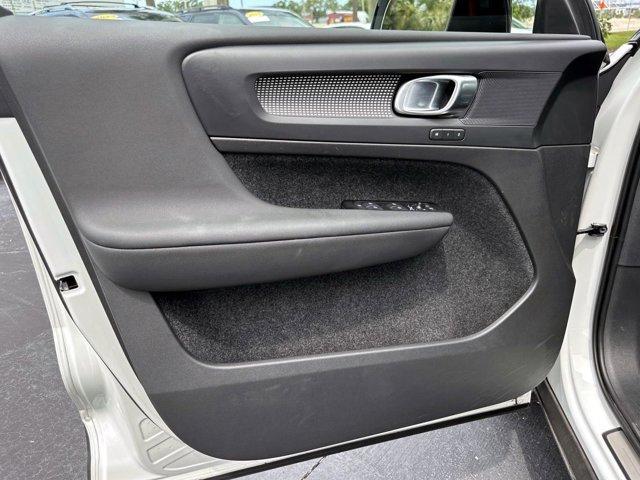 used 2022 Volvo XC40 car, priced at $25,700