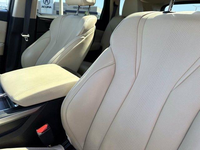 used 2023 Acura MDX car, priced at $40,000