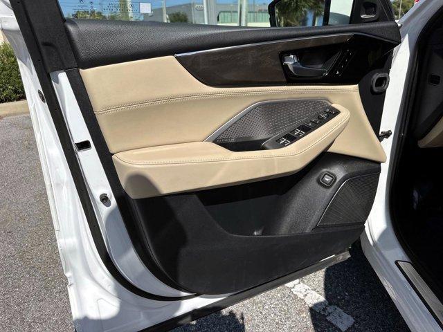 used 2023 Acura MDX car, priced at $40,000