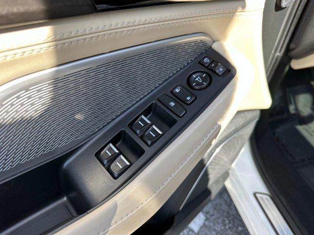 used 2023 Acura MDX car, priced at $40,000