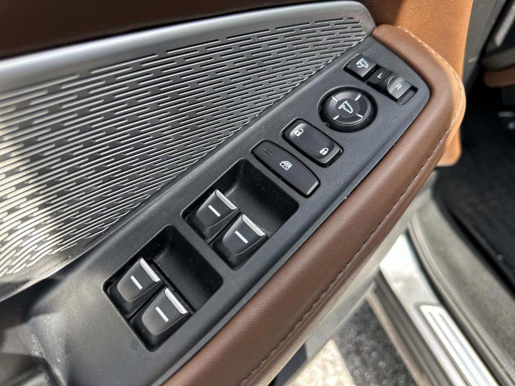 used 2024 Acura MDX car, priced at $49,000