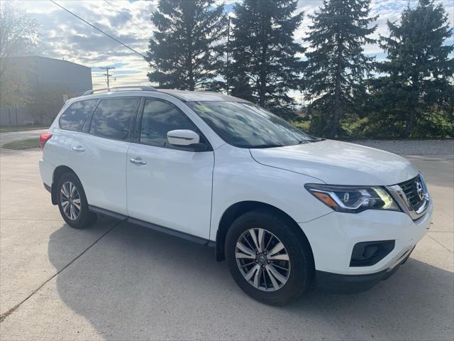 used 2018 Nissan Pathfinder car, priced at $13,495