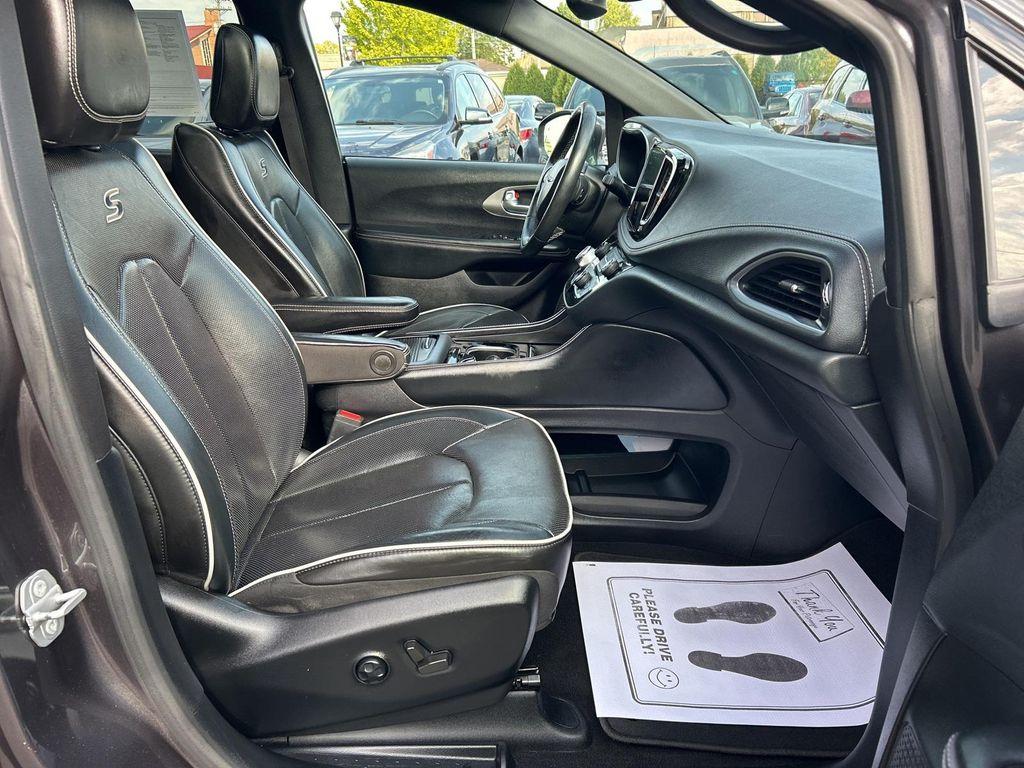 used 2021 Chrysler Pacifica car, priced at $26,995