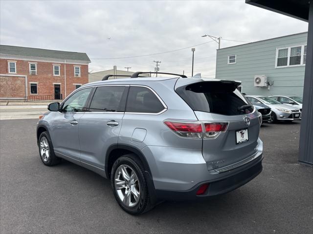 used 2016 Toyota Highlander car, priced at $21,495