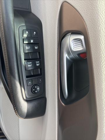 used 2018 Chrysler Pacifica car, priced at $15,995