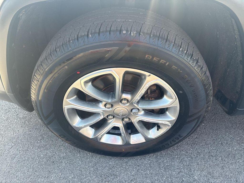 used 2015 Jeep Grand Cherokee car, priced at $12,495