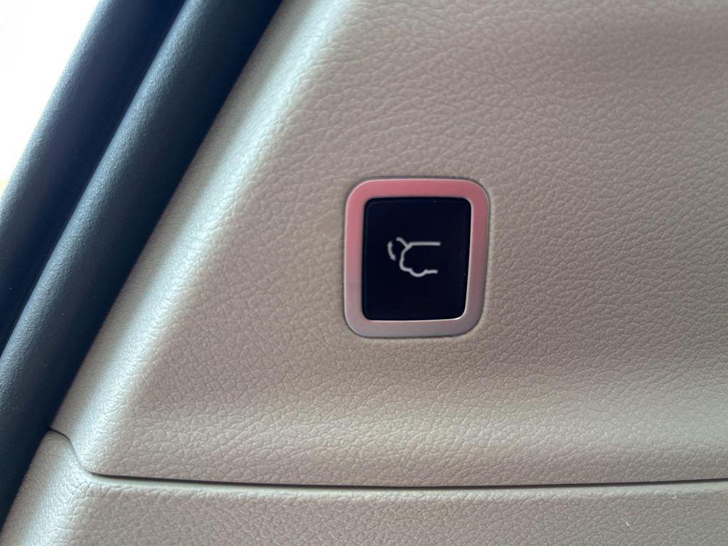 used 2018 Chrysler Pacifica car, priced at $14,995