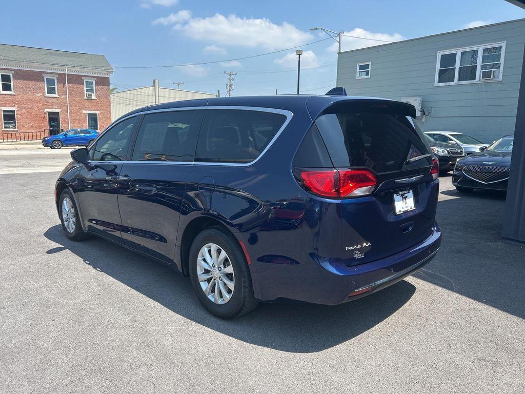used 2018 Chrysler Pacifica car, priced at $15,895