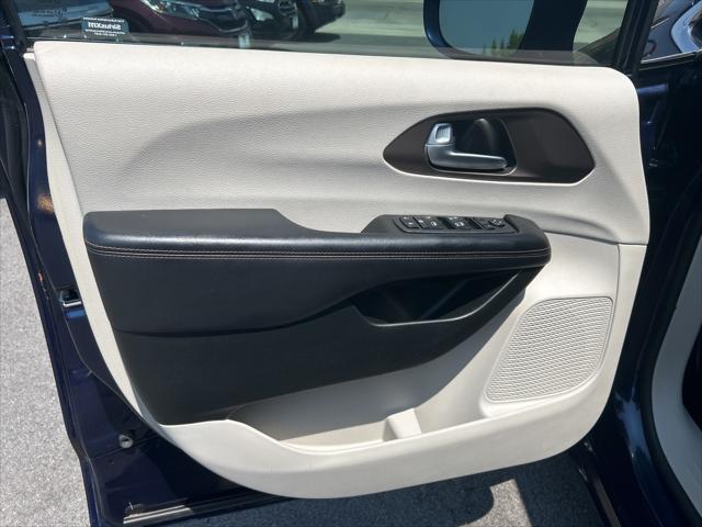 used 2018 Chrysler Pacifica car, priced at $16,295