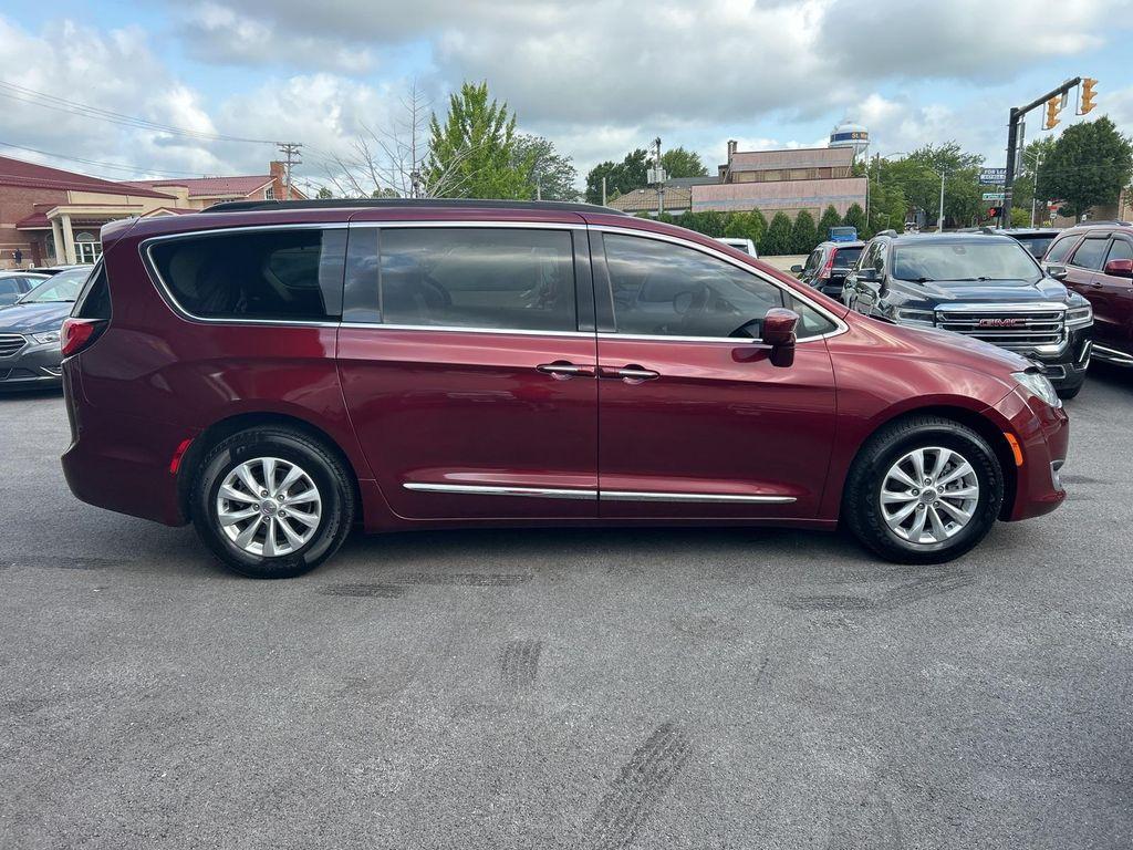 used 2017 Chrysler Pacifica car, priced at $11,995
