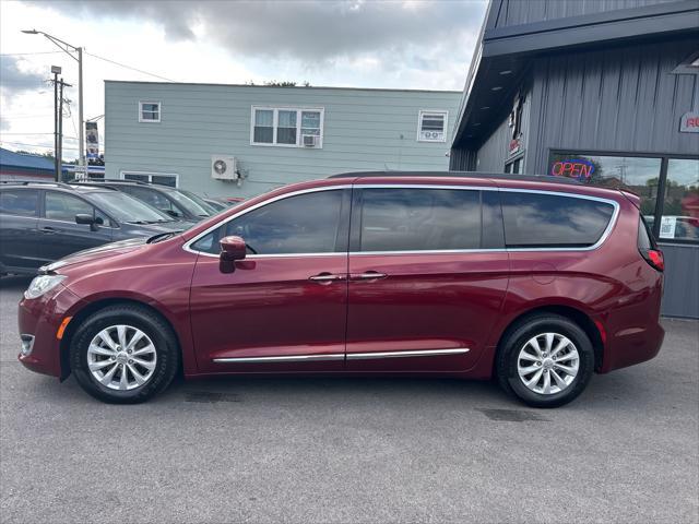 used 2017 Chrysler Pacifica car, priced at $12,895